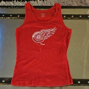 DETROIT RED WINGS SMALL/ MEDIUM WOMANS Reebok Red Tank Top